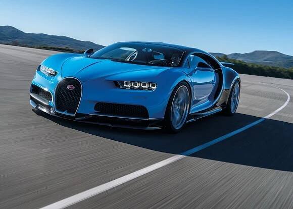 Bugatti Chiron chce být nové nejrychlejší auto světa. Bez omezovače by mělo překonat 460 km/h