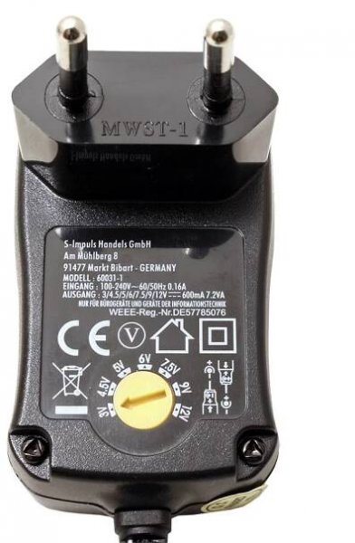 Univerzální napájecí adaptér 3 - 12V / 600mA