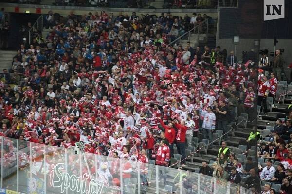 BITVA V HLEDIŠTI - HC Sparta Praha versus HC Oceláři Třinec | PrahaIN 