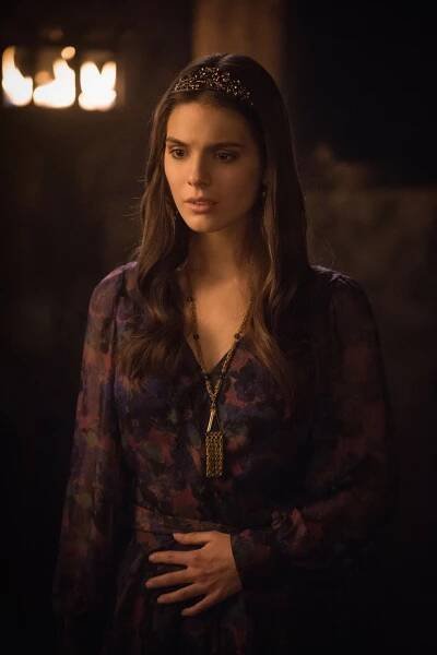Království - Obléhání - Z filmu - Adelaide Kane