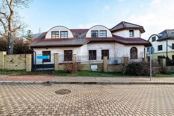 nájem kancelářské budovy o velikosti 394m2, Dolnokrčská, Praha 4 - Krč – QARA