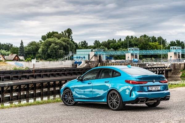 Test BMW M235i xDrive Gran Coupé 2020: Vzhledově možná rozporuplné, jízdně skvělé - roadblog.cz