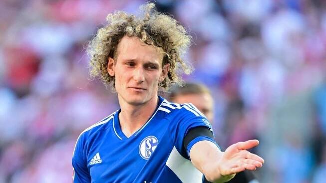 Alex Král rozčílil vedení bundesligového Schalke. Může za to jeho Lamborghini