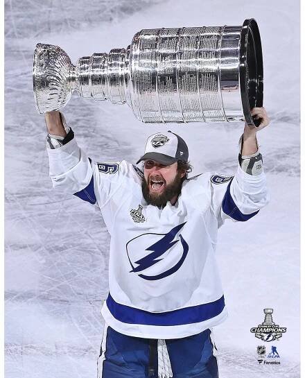 Fotografie Tampa Bay Lightning 2020 Stanley Cup Champions Nikita Kucherov 8 x 10 - Fanda-NHL.cz