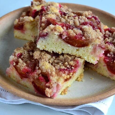 hrnkový švestkový koláč recept