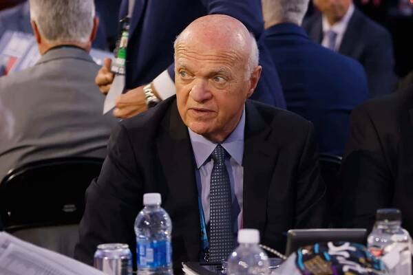 Stárnoucí stratég u NY Islanders skončil, GM Lamoriellovi neprodlouží smlouvu