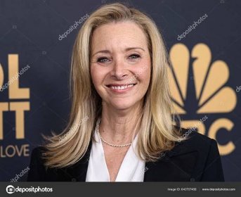 Stáhnout - Lisa Kudrow arrives at NBC's 'Carol Burnett: 90 Years Of Laughter + Love' Birthday Special held at AVALON Hollywood and Bardot on March 2, 2023 in Hollywood, Los Angeles, California, United States. — Stock obrázek