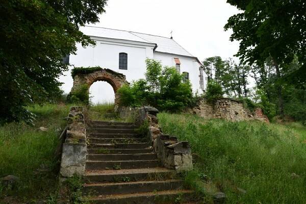 Straškov | Detail hřbitova | Databáze historických hřbitovů