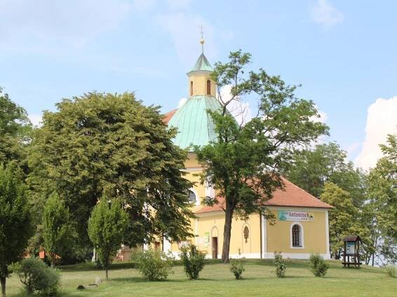 Voda došla i na poutním Antonínku. Shánějí peníze na vrtanou studnu