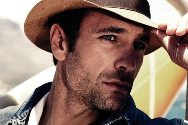 Raoul Bova cappello