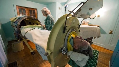 Kansas City polio survivor is one of last iron lung users in U.S.