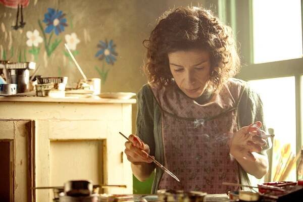 Sally Hawkins, Ethan Hawke, Zachary Bennett in Maudie