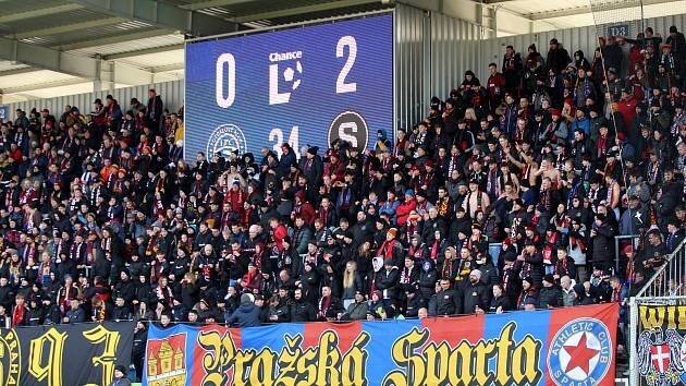 Poločas hrůzy! Slovácko nestíhalo, Borek chyboval. Potlesk legendě i fanouškům