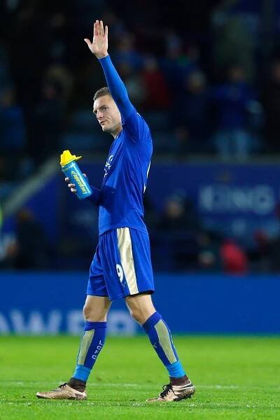 Manchester City zůstává v čele, Leicester totiž remizoval s United