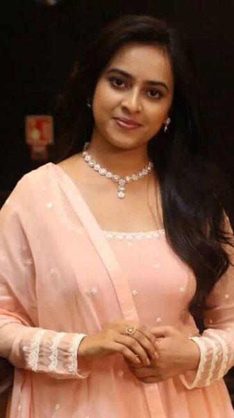 Sri Divya's graceful pictures