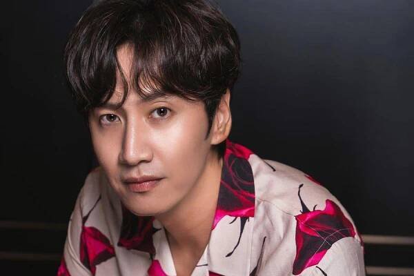 Lee Kwang Soo promluvil o filmu Sinkhole, randění na veřejnosti, působení v Running Manovi a herectví