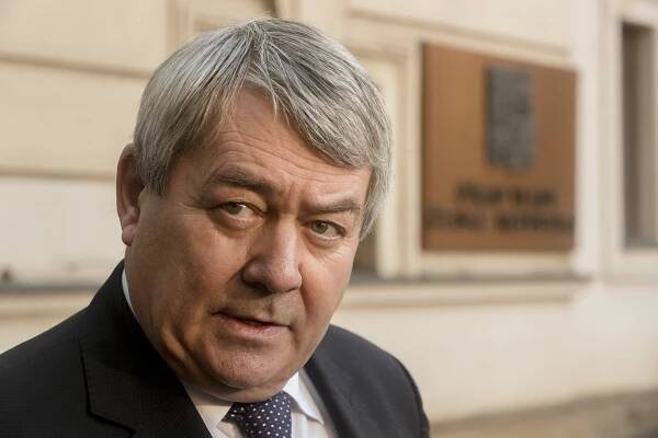 ‚Není to moc ostré?‘ Šéf komunistů Filip v dopisech orodoval za Horáčka, psala je lobbistova advokátka