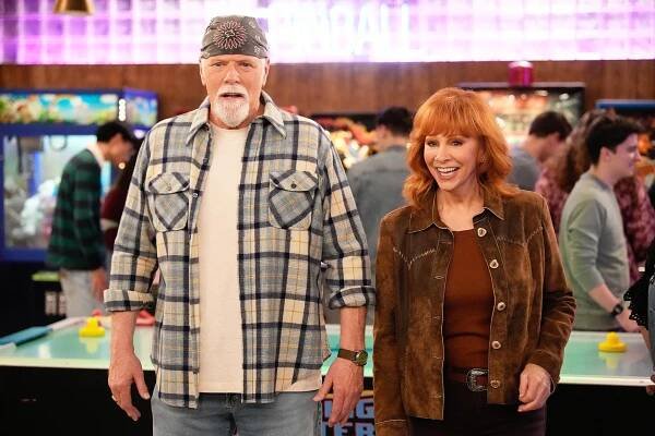 Why Reba McEntire, Rex Linn Made Happy's Place Romance Possible