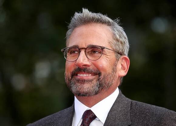 100 celebrities who grew up in small towns