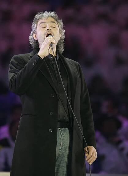 Tenorista Andrea Bocelli se nakazil koronavirem: Postihlo to celou mou rodinu!