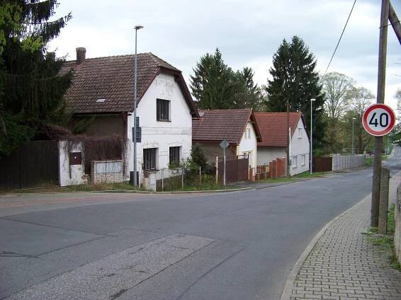 Soubor:Benice, Květnového povstání čp. 33, 35, 37.jpg – Wikipedie