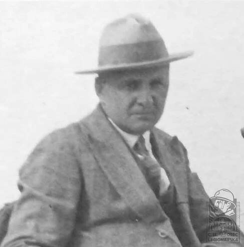 Novák Josef (76100.001)