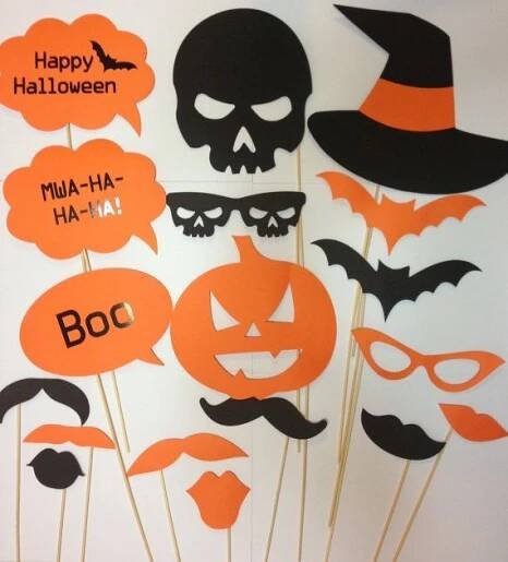 18pcs Photo Booth Props Halloween mustaches on a by madforads | Accessoire halloween, Coloriage halloween, Décoration fête halloween