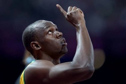 Fenomén Bolt ovládl závod na 200 metrů a přepsal historii