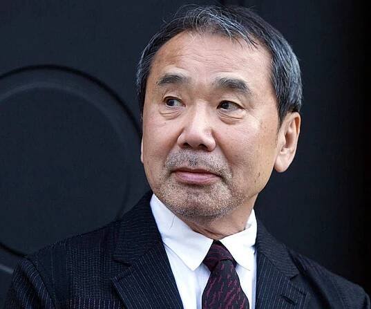 Haruki Murakami Biography - Childhood, Life Achievements & Timeline
