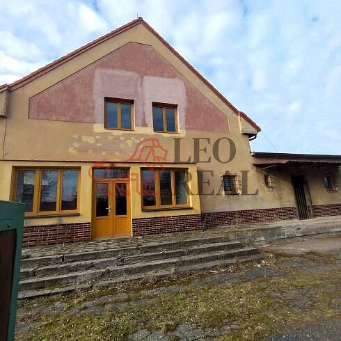 Prodej vícegeneračního domu 600 m2, pozemek 2.274 m2, Český Brod - Štolmíř, obrázek č. 1