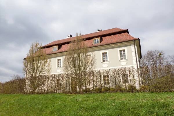 Lovecký zámeček Maníkovice.