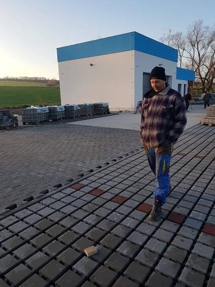 Autoservis – Bánov – Uherskobrodská stavební s. r. o.