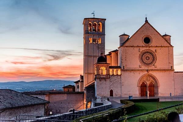 - Eat and drink in Umbria 5D - Top One