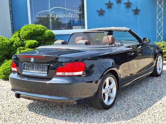 BMW Řada 1, 123d Cabrio 1. majitel — KUPSIAUTO.cz