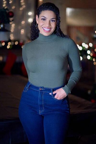 How Hallmark Channel Stars Celebrate the Holidays, Christmas
