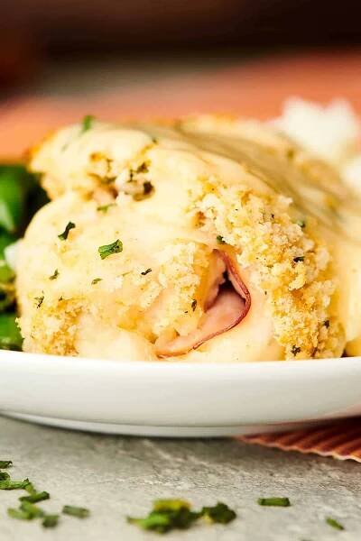 closeup of chicken cordon bleu on plate