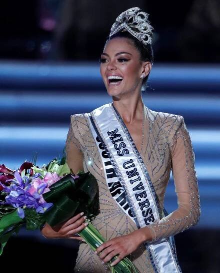 Miss Universe 2017 se stala Jihoafričanka! Češka Michaela Habáňová se do finále neprobojovala