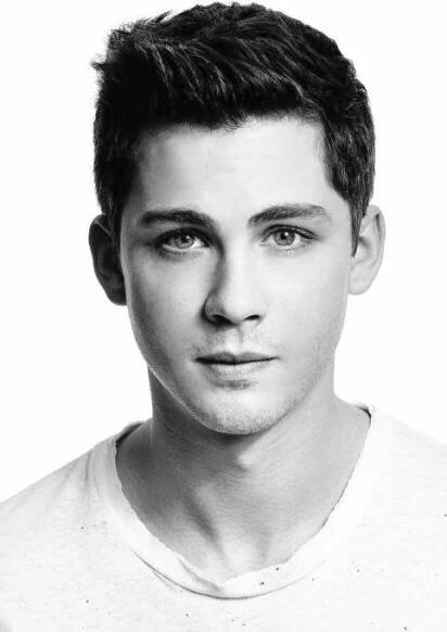 Logan Lerman fotka
