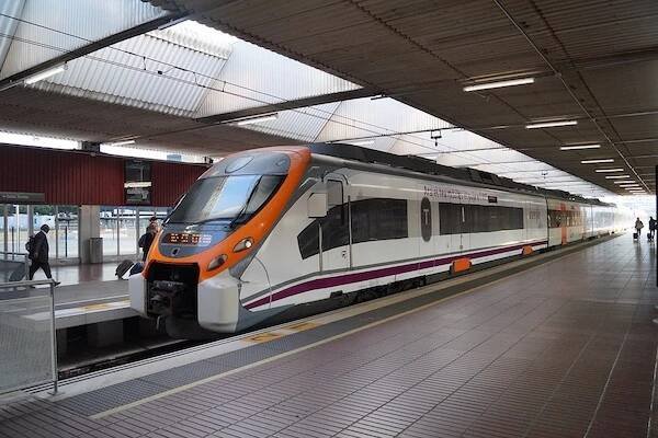 Jak se dostat z letiště do centra Barcelony (aktualizace pro rok 2025)