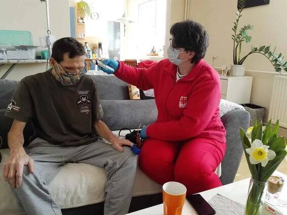 Tým mobilního hospice zábřežské Charity při práci.