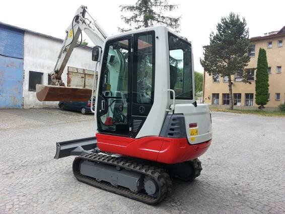 TAKEUCHI TB228,r.v.2011,2.8T