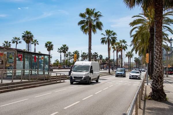 Reizen naar Barcelona - tips over vliegen naar Barcelona en tranfers.