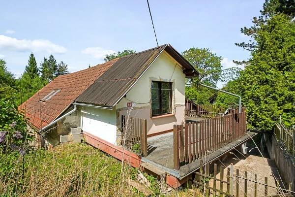 Prodej patrového rodinného domu 6+2, garáž, zahradní domek, Hradové Střimelice | Reality.iDNES.cz 