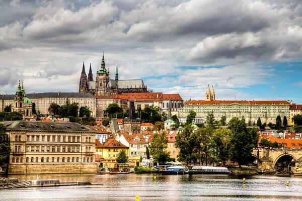 Hradčany - jedno ze čtyř historických Pražských měst. - VOŠ Cestovní Ruch