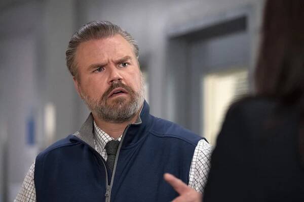 Nemocnice New Amsterdam - Počáteční kapitál - Z filmu - Tyler Labine