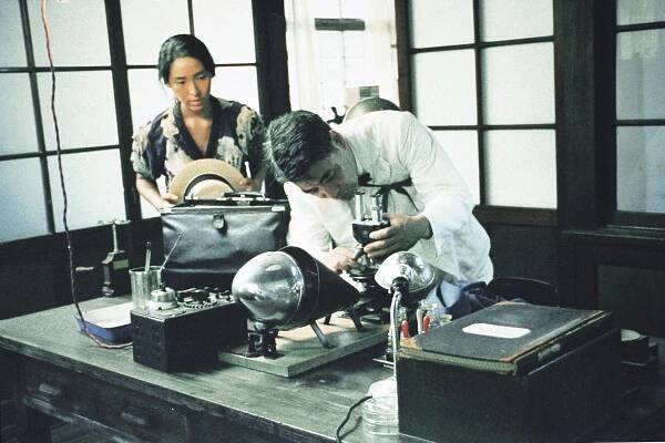 Doktor játro - Z filmu - Kumiko Asó, Akira Emoto