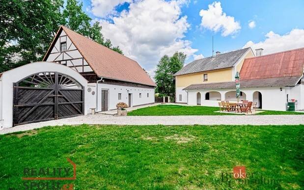Prodej zemědělská usedlost - Okrouhlá, 200 m2