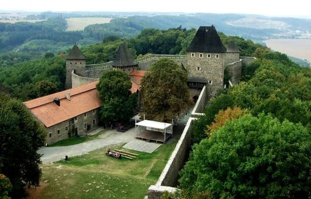 Fotky - hrad Helfštýn - nádvoří - 19.09.2009