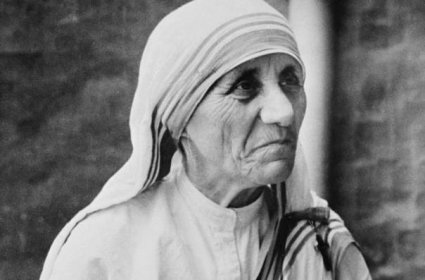 Matka Tereza: žena lásky, pokory, soucitu a milosrdenství
