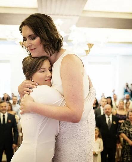 Známá trans aktivistka Lenka Králová se vdala! Manželství s ženou je legální